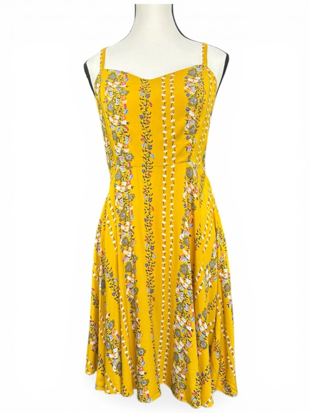 Old Navy Yellow Floral Sundress M Cami A-Line Smocked Back Summer Boho Beachcore